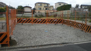 新渡戸稲造旧居跡は、現在、工事準備中で、まさしく旧居跡地のみです。