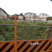 新渡戸稲造の旧居跡の跡地です。雑草が生えて、荒れています。