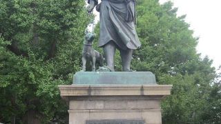 台座部分の漢文体解説が歴史を感じます