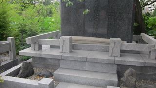 知名度のある石碑としてはここが”弁天堂石碑群”の中で一番かも？