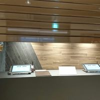 フロントのシャッターが上がる瞬間