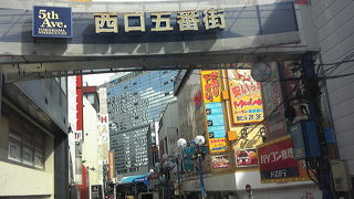 ごちゃごちゃしているが