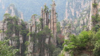 奇岩を見ながら歩きました