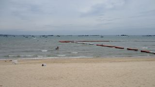 安全に泳げるエリアが分かりやすかったです