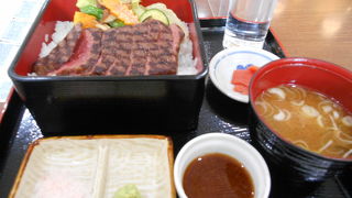 飛騨牛ステーキ重