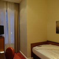 日本のビジネスホテルくらいの広さでしょうか。