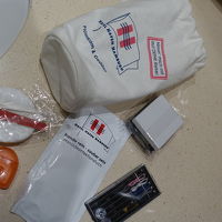 オリジナルロゴ入りの袋に入っていたアメニティ