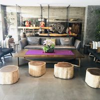 ロビーには嘉義らしく木を使った家具（？）が配置されています