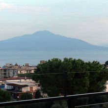 ソレントから見たヴェスーヴィオ火山