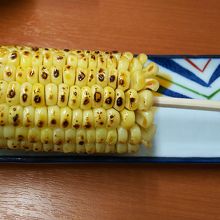 白い焼きとうもろこし