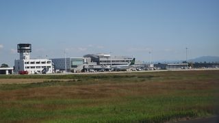 福岡空港に近いです