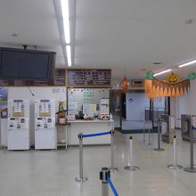 ロープウェイ乗り場券売所　営業時間終了していました