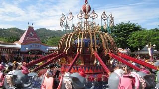 珍しい空飛ぶダンボ