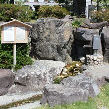 松本市役所のすぐ前にあります