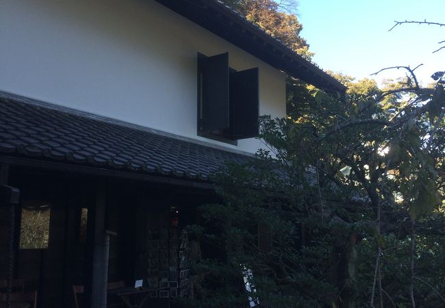 米屋のような蔵に似た建物