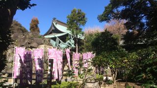 龍の像には角がある