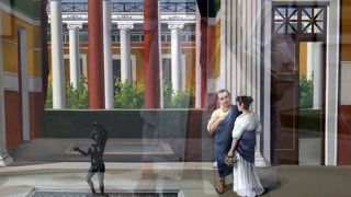 有名なモザイク画や彫像が発掘された牧神の家