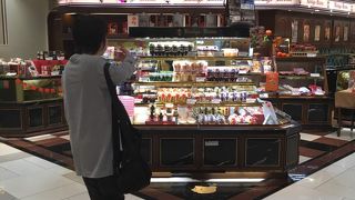 ケーニヒスクローネ 大丸梅田店 