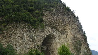 日本百景の奇岩を見ることができる道の駅 （道の駅 上田道と川の駅） 