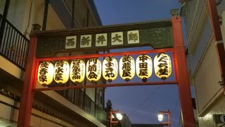 西新井大師の門前通り