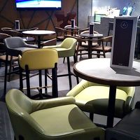 ラウンジ内