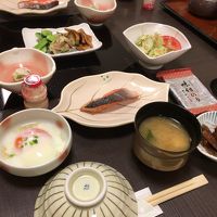 朝食は朝食会場で。