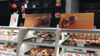 ベーカリーあります。