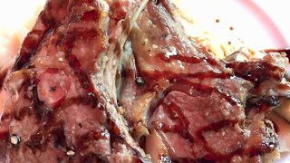 少し坂を登ったところにある瀟洒なお店