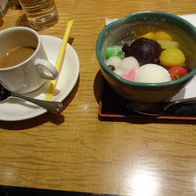 サービス券でコーヒーは無料