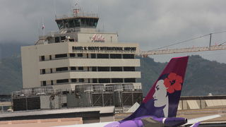 名誉ある日系人の名前が付いた空港