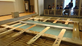 草津温泉に来たらぜひ行くべき！迫力ある湯もみショー