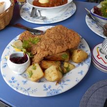 定番その1。シュニッツェル。