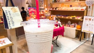 ケーキが美味しいセカンドハウス!　イートインスペースもあります。