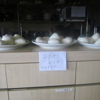 停電が続く中で握って下さった塩味だけのおにぎり。最高！