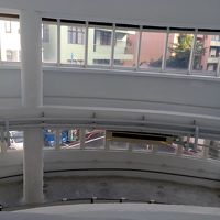 3Fエレベータホールから見た吹き抜け