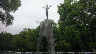 千羽鶴がたくさん