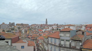 大聖堂正面入口前のテラスからの景観がお勧め