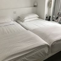 部屋は綺麗でしたが、壁は薄く隣の声丸聞こえです。