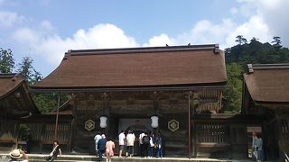 基本的に一般の方は本殿に立ち入ることが出来ません