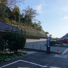 駐車場とトイレ