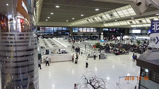 カタール航空は夜10時20分成田出発、その6時間前に空港到着