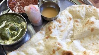 犬連れOKのインドカレー