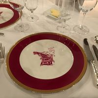 デイナーをいただいたフランス料理のダイニングルーム。