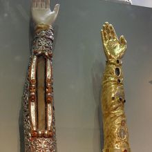 サン・ロケ教会付属の美術館にも聖遺物などの展示があります。