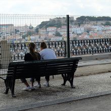 せっかく訪れたカップルもちょっとガッカリ。