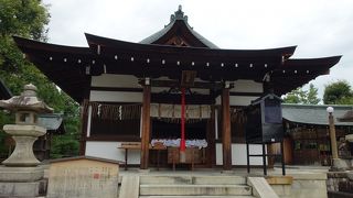 ご夫婦でお参りの方が多いようです