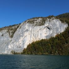 垂直の岩山