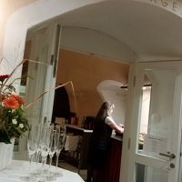 レストランと朝食スタッフ