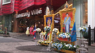 王妃様の写真が飾られていました