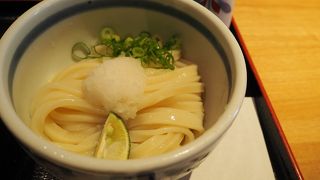本格的な讃岐うどんが食べられる